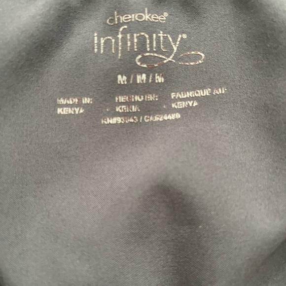 Grey Cherokee Infinity Scrub lot - Picture 3 of 4